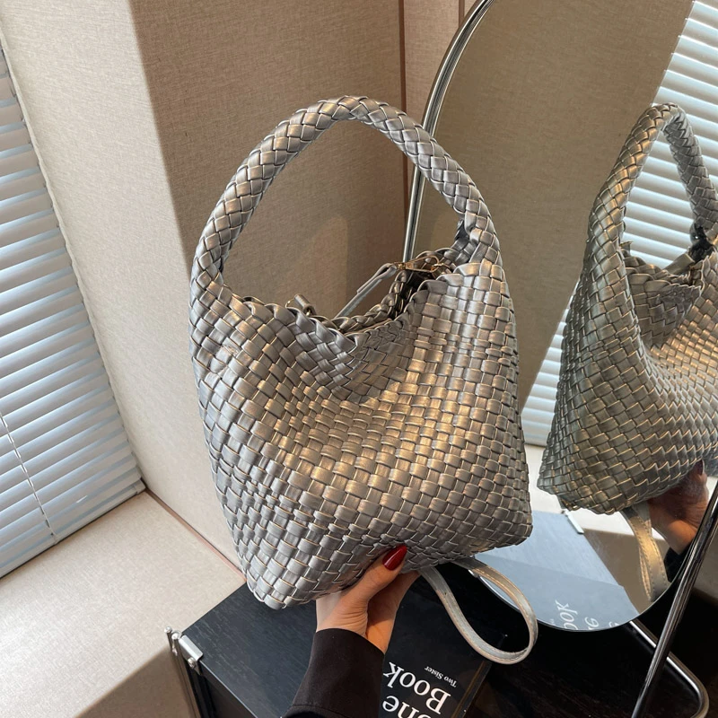 Fashionable Luxury Leather Ladies Shoulder Bag Classic Designer Paris Casual Simple Vintage Popular Elegant Diaper Bag