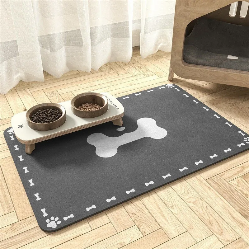Pet Cats and Dogs Eat The New Diatom Mud Floor Mat, Feed The Splash-proof Water-absorbing Quick-drying Mat