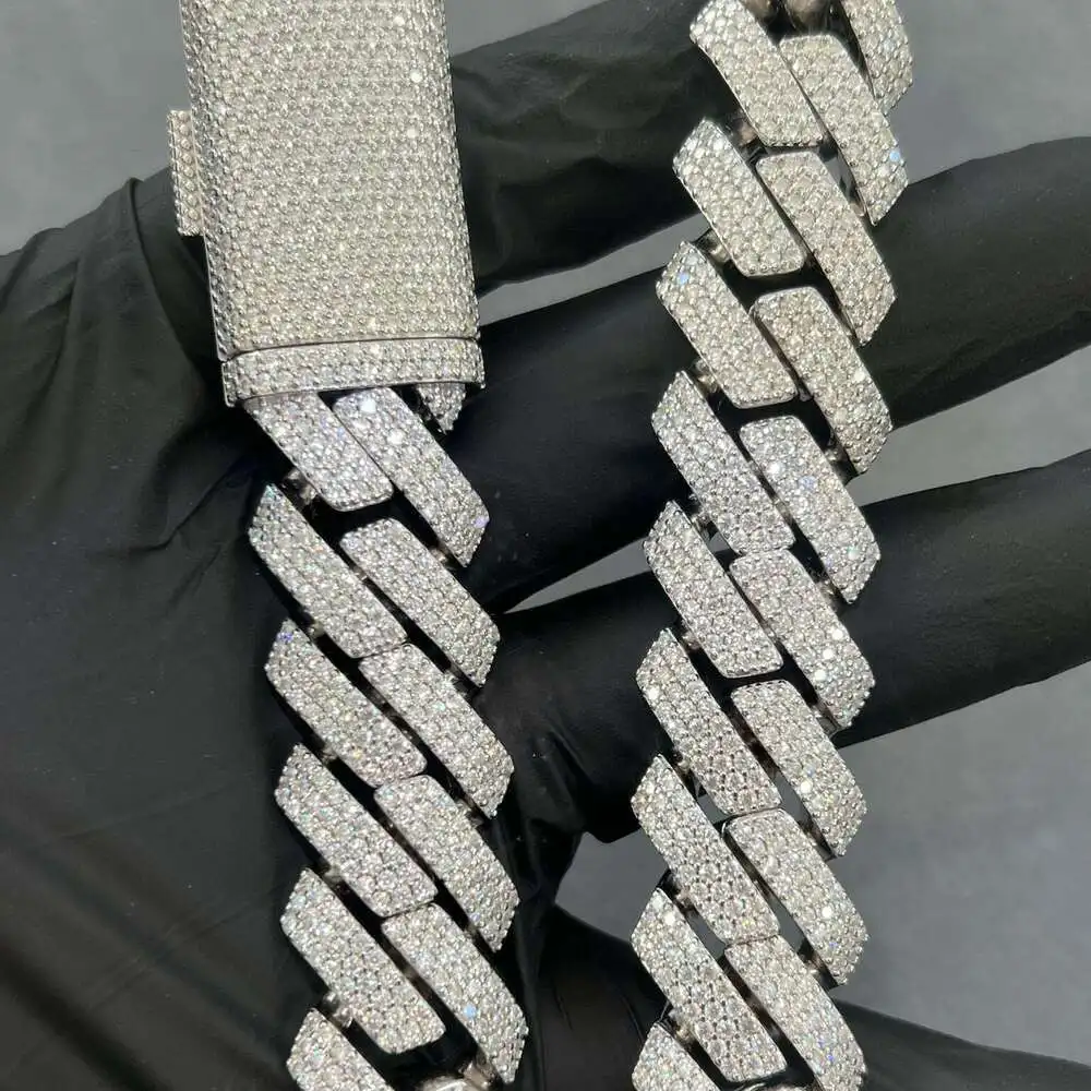 Luxury 2024 Crazy Design 20mm Width Cuban Chain Iced Out Moissanite Custom Silver Cuban Necklace.