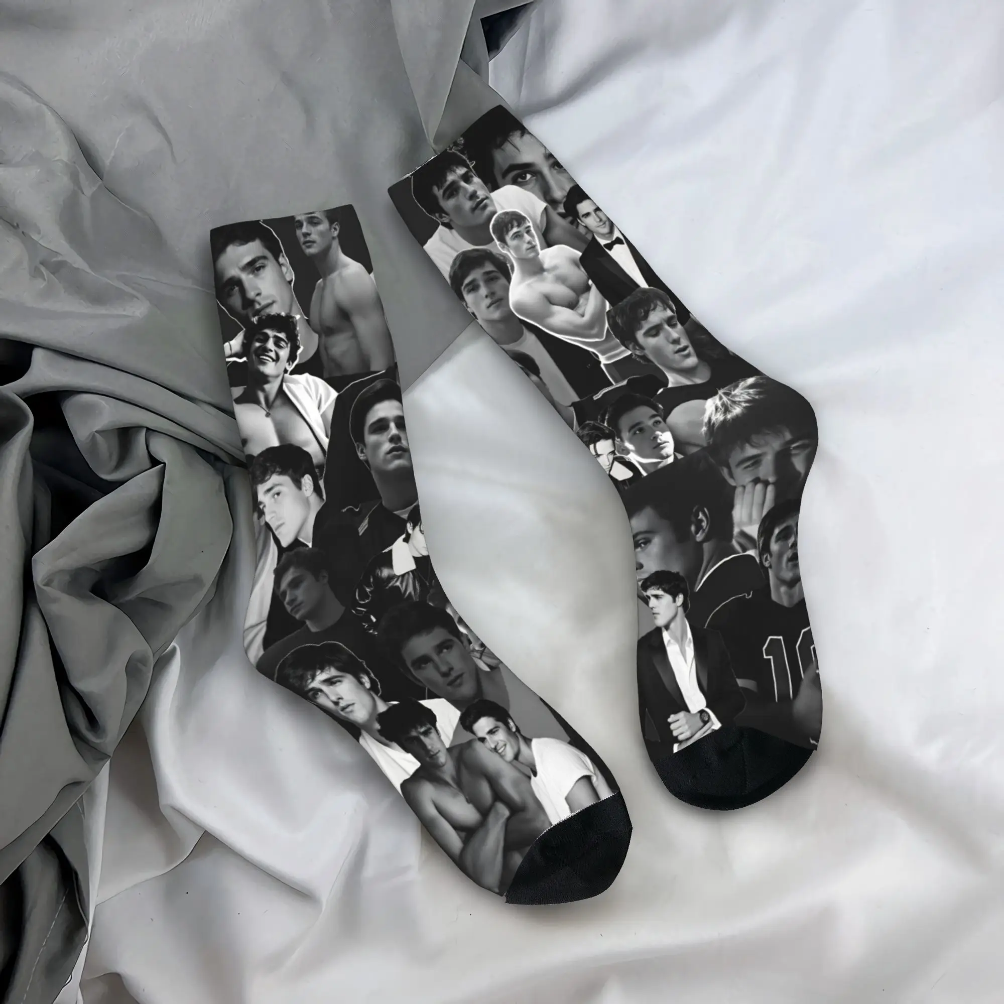 

Jacob Elordi Collage Socks Anti Bacterial Stockings Men Soft Breathable Climbing Socks Spring Elegant Pattern Socks