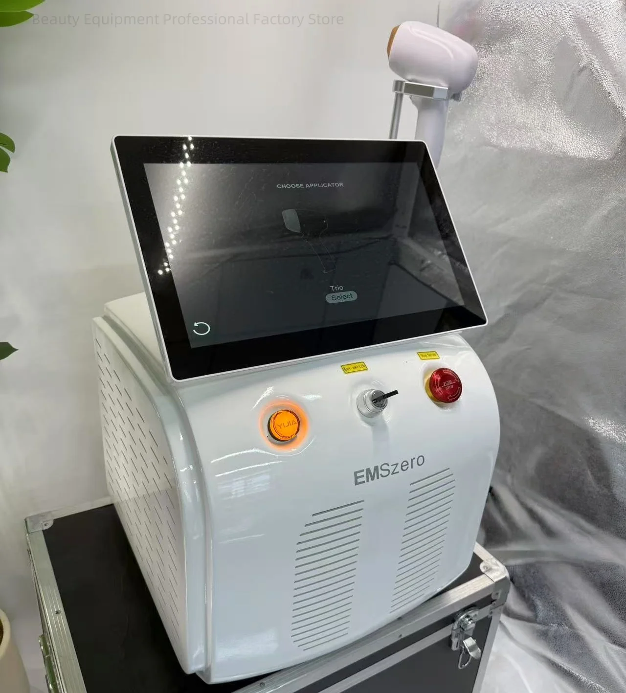 808nm ديود آلة إزالة الشعر بالليزر 4000 واط جهاز إزالة الشعر ثلاثة الطول الموجي جهاز التيتانيوم الجليدي إزالة الشعر غير مؤلم