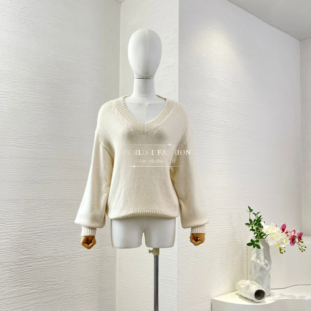 

2025 New Beautiful White Wool Long Sleeve Sweater Fashion Women Autumn