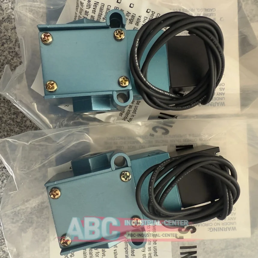 

solenoid valve 55B-14-PI-501BA 55B-14-PI-501JB 55B-24-PE-871JB brand new