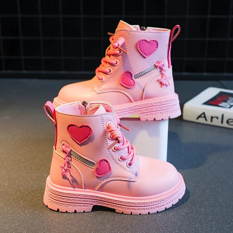 2023 New Girls Short Boots Versatile Love Cute Children Fashion Casual Shoes Soft Pink Hot Sales Drop Shipping Kids Boots Simple