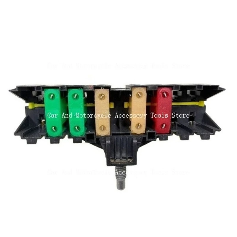 

Suitable For Peugeot 206CC 307SW 308SW 407 Citroen C4 Picasso Large Fuse Box