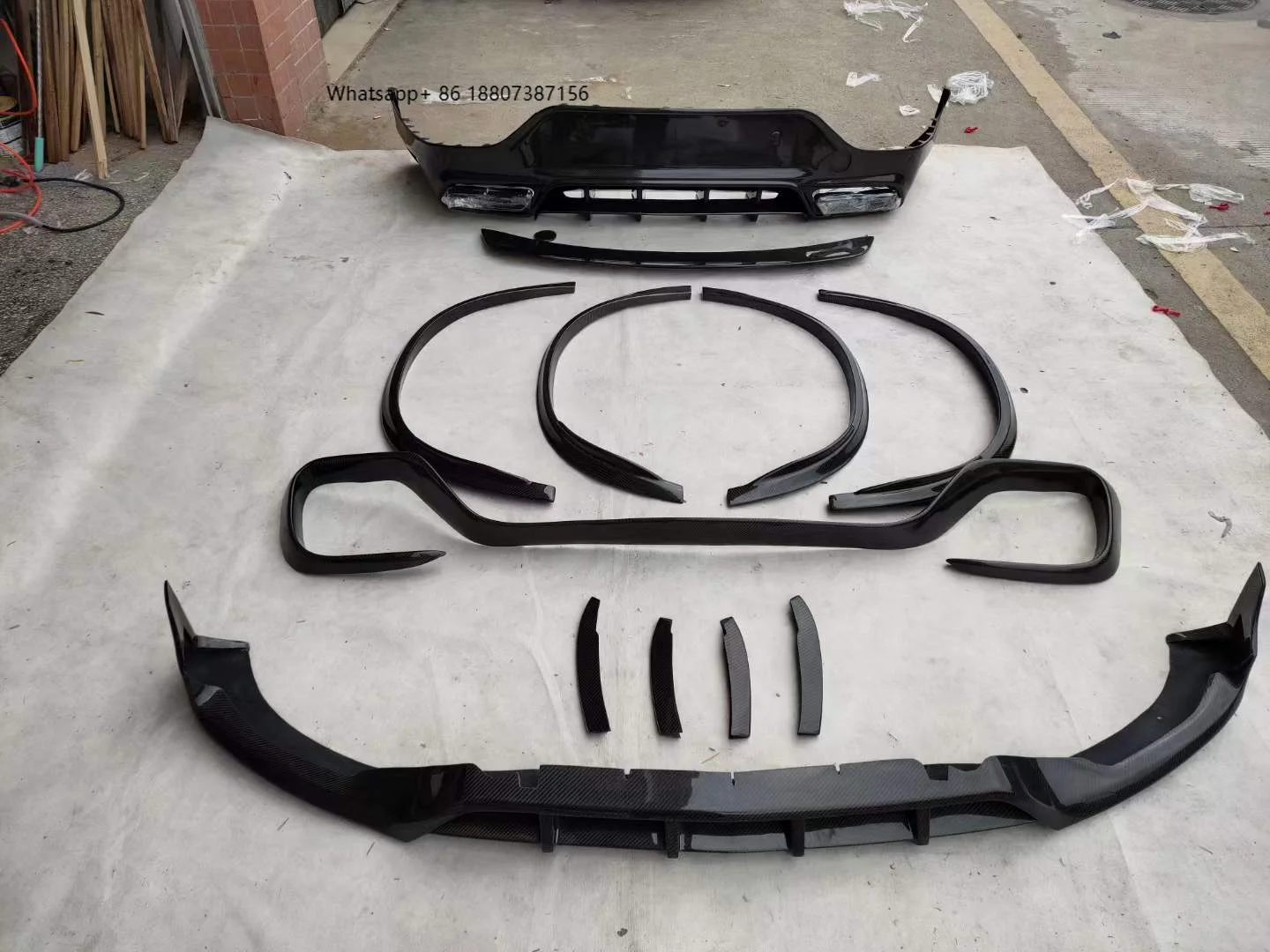 

Top-Style Carbon Fiber Front Lip Side Skirts Wheel Eyebrow Spoiler for Mercedesbenz GLC 63S High Quality Bumper Upgrade Perfect