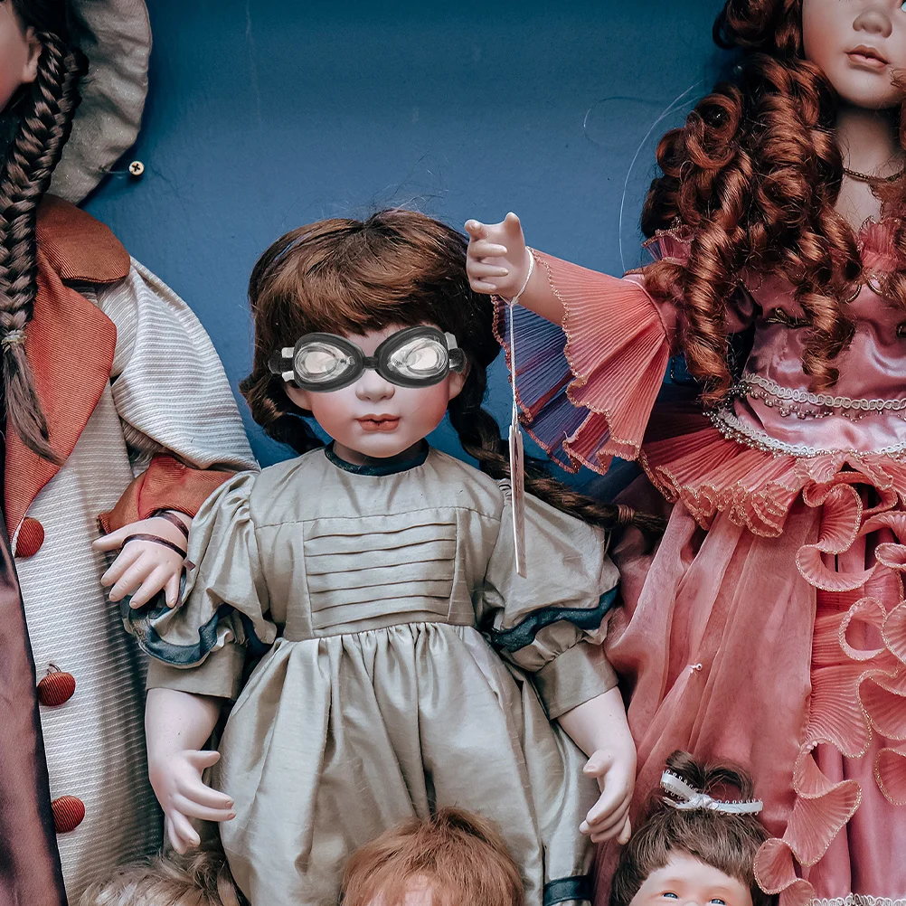 

2Pcs Mini Swim Goggles Decor for Dollhouse - Lightweight Tiny Eyeglasses Play House Summer Outdoor Activity Props