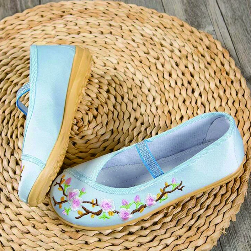 Scarpe basse in stile cinese antico da donna ricami di fiori etnici da donna Hanfu danza popolare performance fata cosplay dinastia Qing