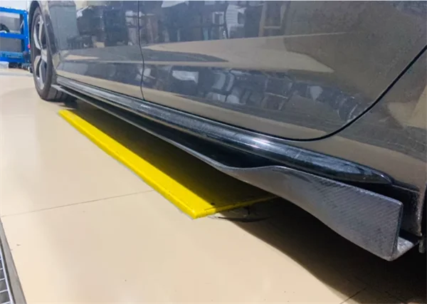 สําหรับ Audi A3/S3/A4L/S4/A5L/S5/A6L/S6 ReaI คาร์บอนไฟเบอร์ด้านข้างกระโปรงบานหน้าต่างสปอยเลอร์