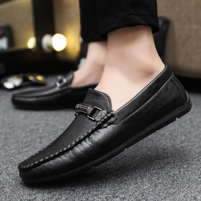 Men's Loafers White Driving Shoes Men Moccasins Summer Breathable Man Casual Shoes Leather Slip On Super Lightweight Male Shoes