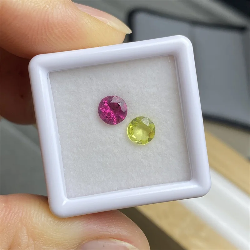 2 ラウンド 5 * 5mm 天然トルマリン原石、宝石重量 1.15 カラット、可愛くて雰囲気のある色