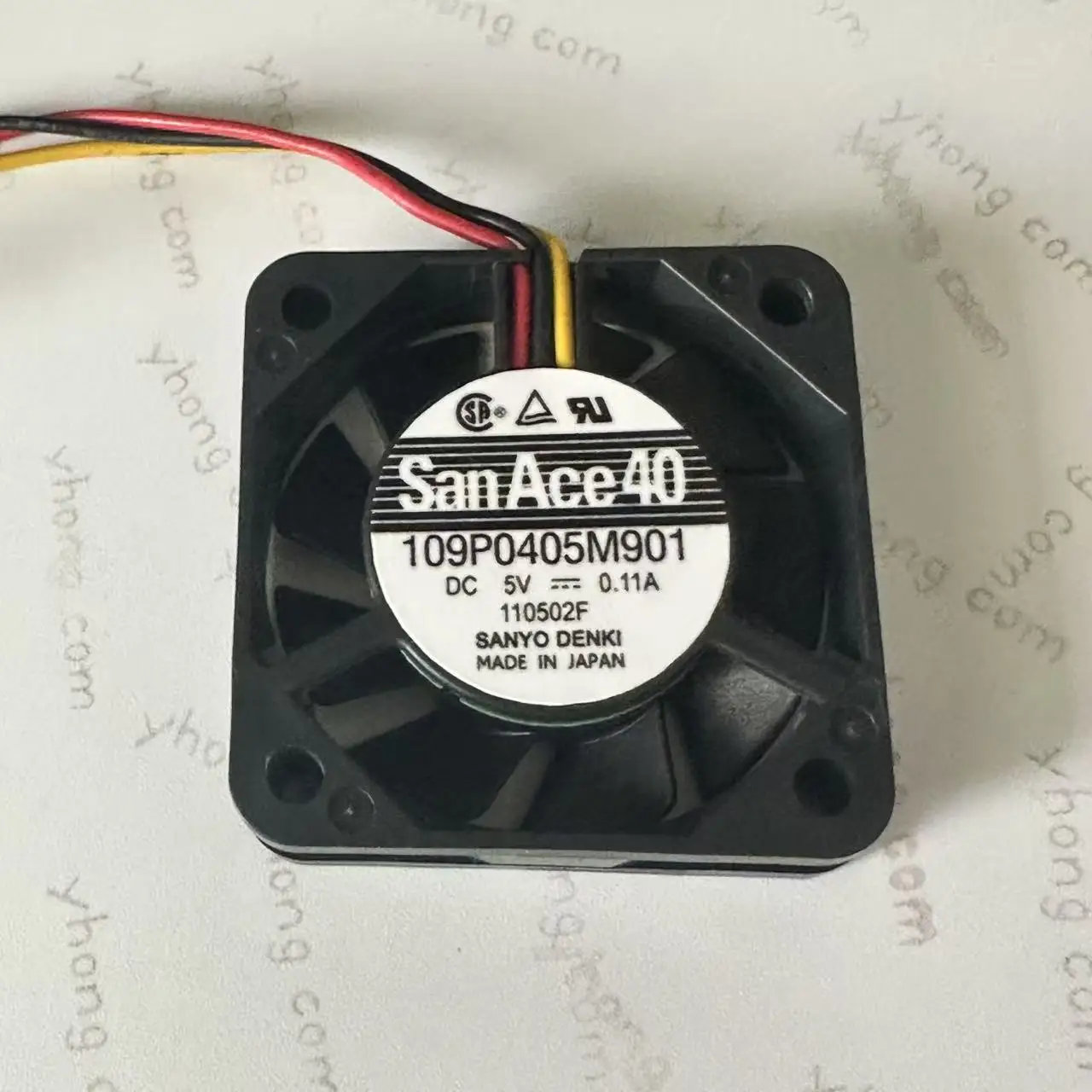 

SANYO DENKI 109P0405M901 DC 5V 0.11A 40x40x10mm Server Cooling Fan