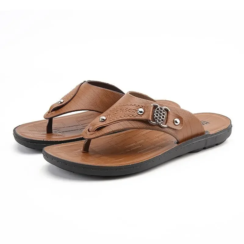 

Business Men's Shoe Shiatsu Flat Leather Soft Sabot Outdoor Flip Flops Slides Cheap Shoes Liquidation 2025 Style Male Slipper