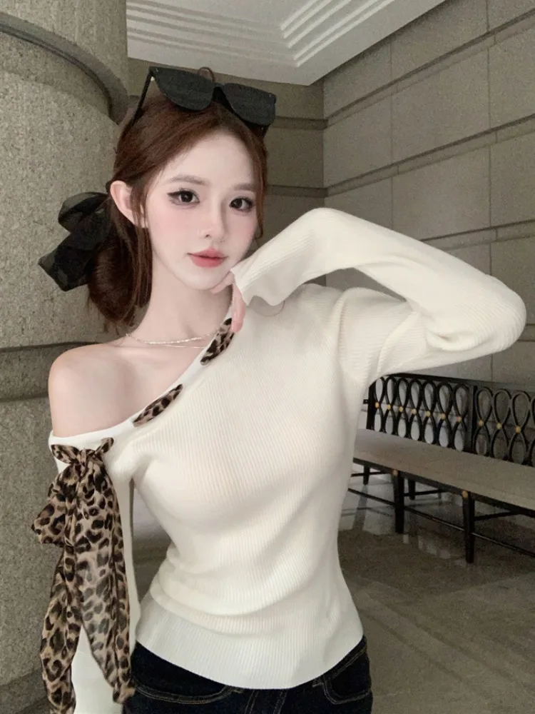 

Slim Fit Leopard Print Knitted Long Sleeve Shoulder Bared Women's Top Design Sensation Trendy Style Commute Simple Pure Color