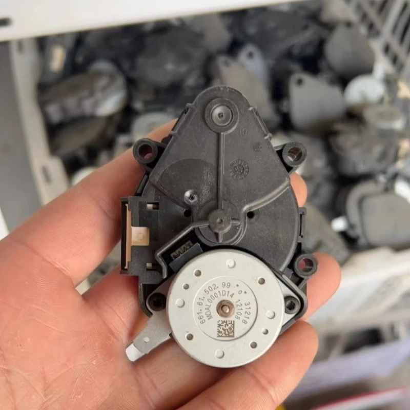 

For BMW Lynk&Co Follow Up Steering Motor 1pcs （Dismantling Parts）