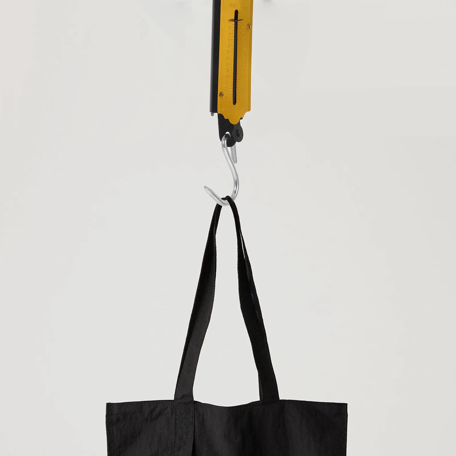 

Portable Hand Spring Scale High Precision Handheld Compact Body for Travel Home Vegetable Fish Package Weighing Mini Hook