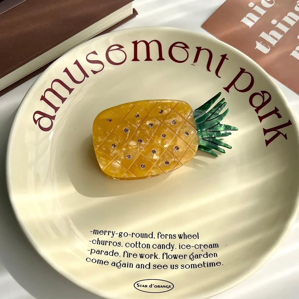 

Creative Strawberry Fruit Hair Grab Pitaya Durian Cartoon Hair Claw Headwear Pineapple Acetic Acid Shark Clip Travel