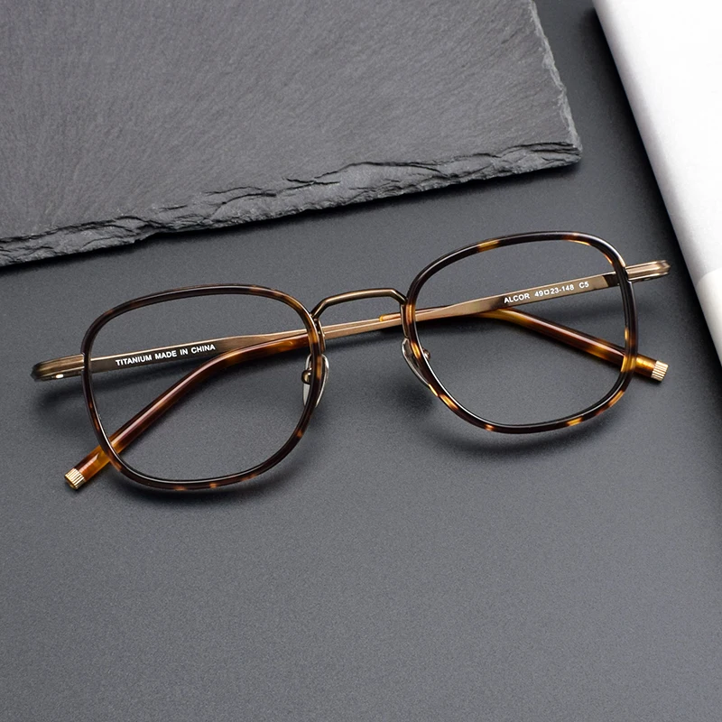 

2024 New ALCOR Pure Titanium Eyeglass Frame Men And Women High Quality Ultralight Fashion Designer Personalized Retro Glasses