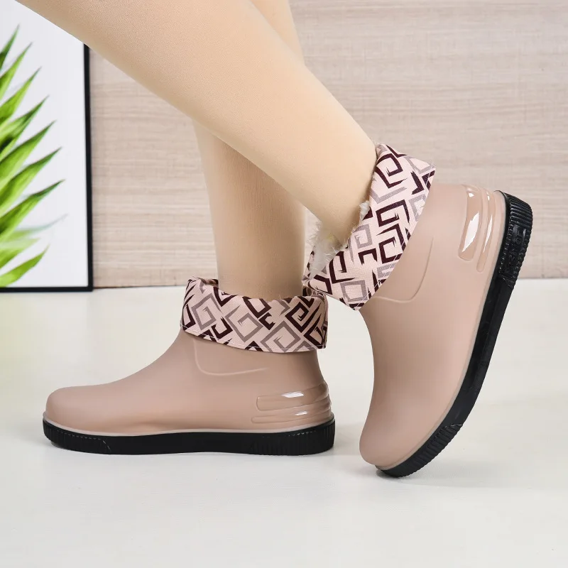 New Waterproof Shoes Student Rain Boots Low-cut Short-tube Fashionable Plastic Shoes Non-slip Warm and Velvet Cotton Overshoes