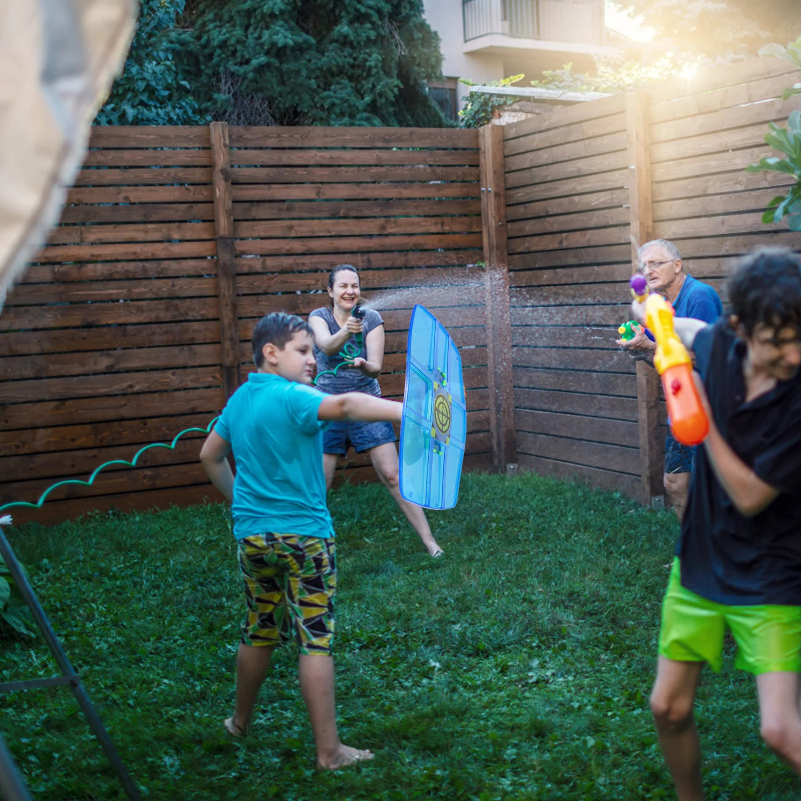 Esguicho de água em forma de escudo criativo ao ar livre praia brinquedo diversão crianças atividades de verão resistente ao desgaste leve