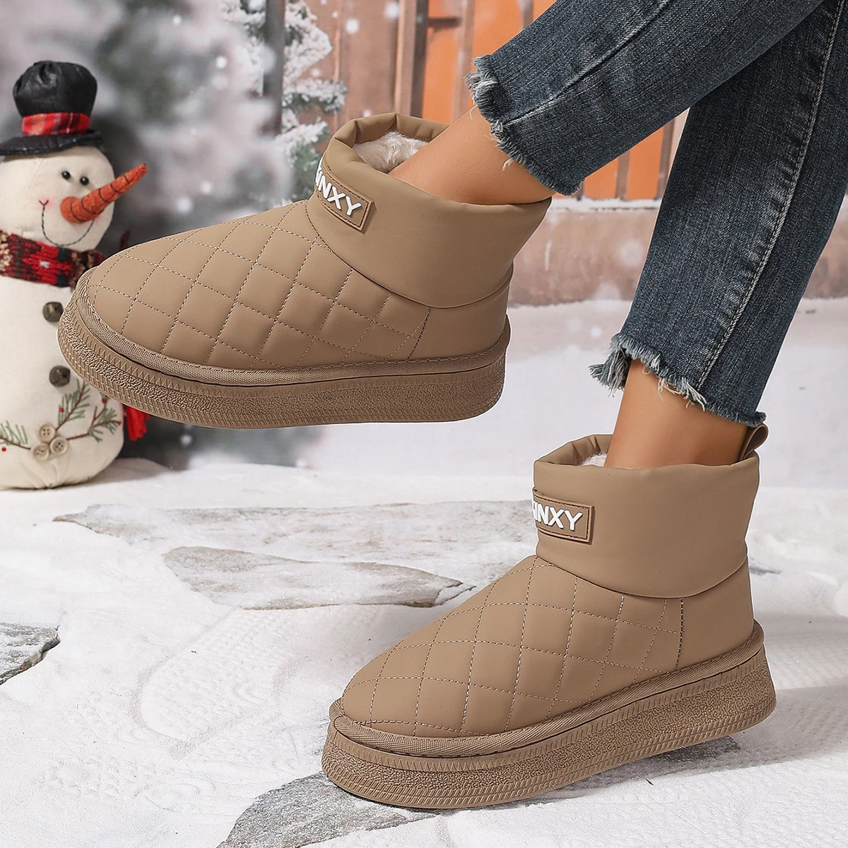 Stivali da neve donna inverno velluto ispessimento stivali da donna moda scarpe in cotone a tubo corto donna Slip-on stivali impermeabili per pane