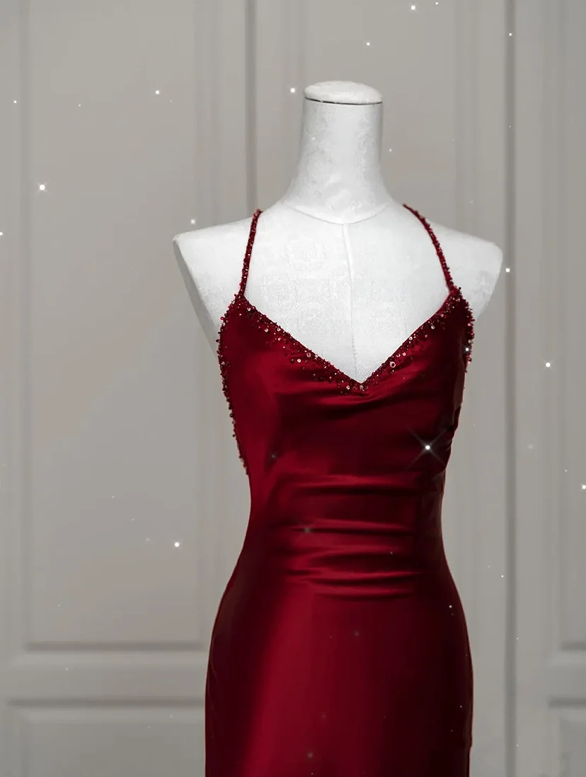 Vestido de graduación de satén rojo vino, traje Sexy con cuello en V, cinta con cordones, cuentas de sirena, Espalda descubierta, cremallera, moda