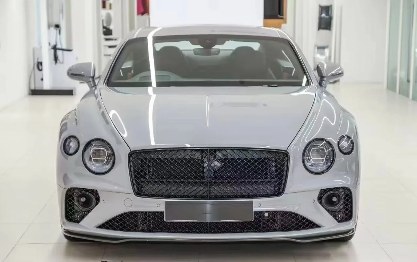 Carbon Apex for Continental GT W12 Style Dry Carbon Fiber Polished Full Set Body Kit Front Bumper Lip Side Skirts Diffuser