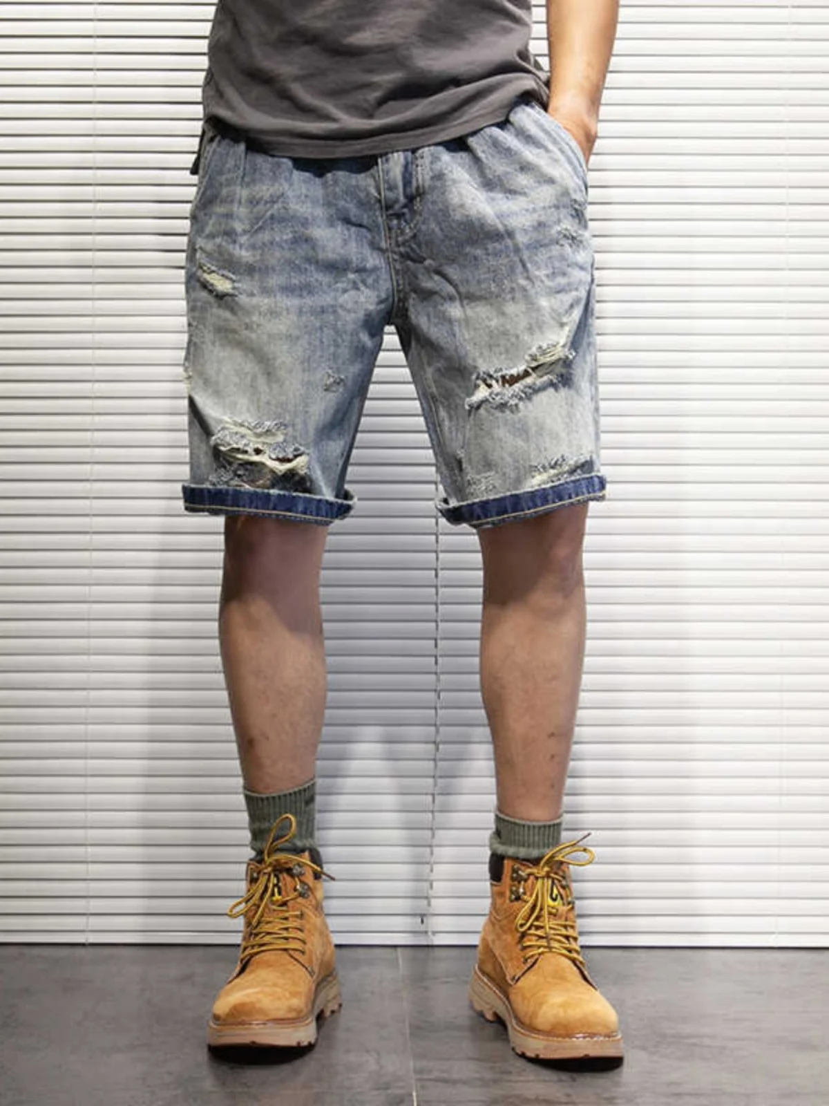 

Summer New Men's Denim Shorts Casual Loose Straight Leg Five-Quarter Pants Versatile Comfortable Mid-Waist Jeans for Youth