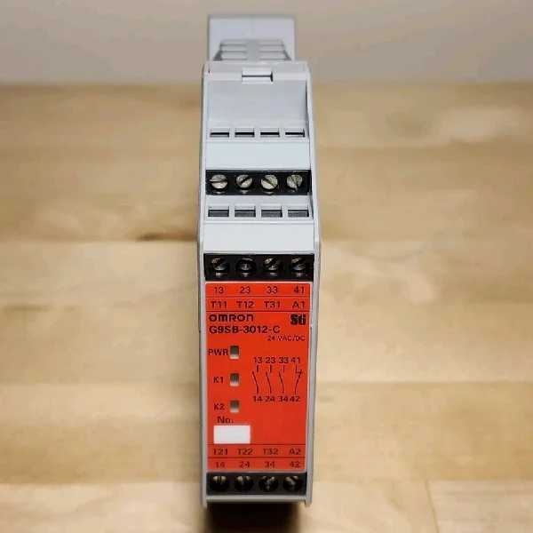 

G9sb-3012-c Реле безопасности 24 В Совершенно новый оригинальный точечный ПЛК