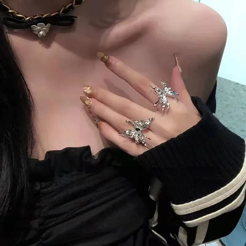 New Punk Vintage Metal Liquid Butterfly Women Girls Adjustable Ring Trendy Exquisite Insect Ring Gothic Jewelry Gifts