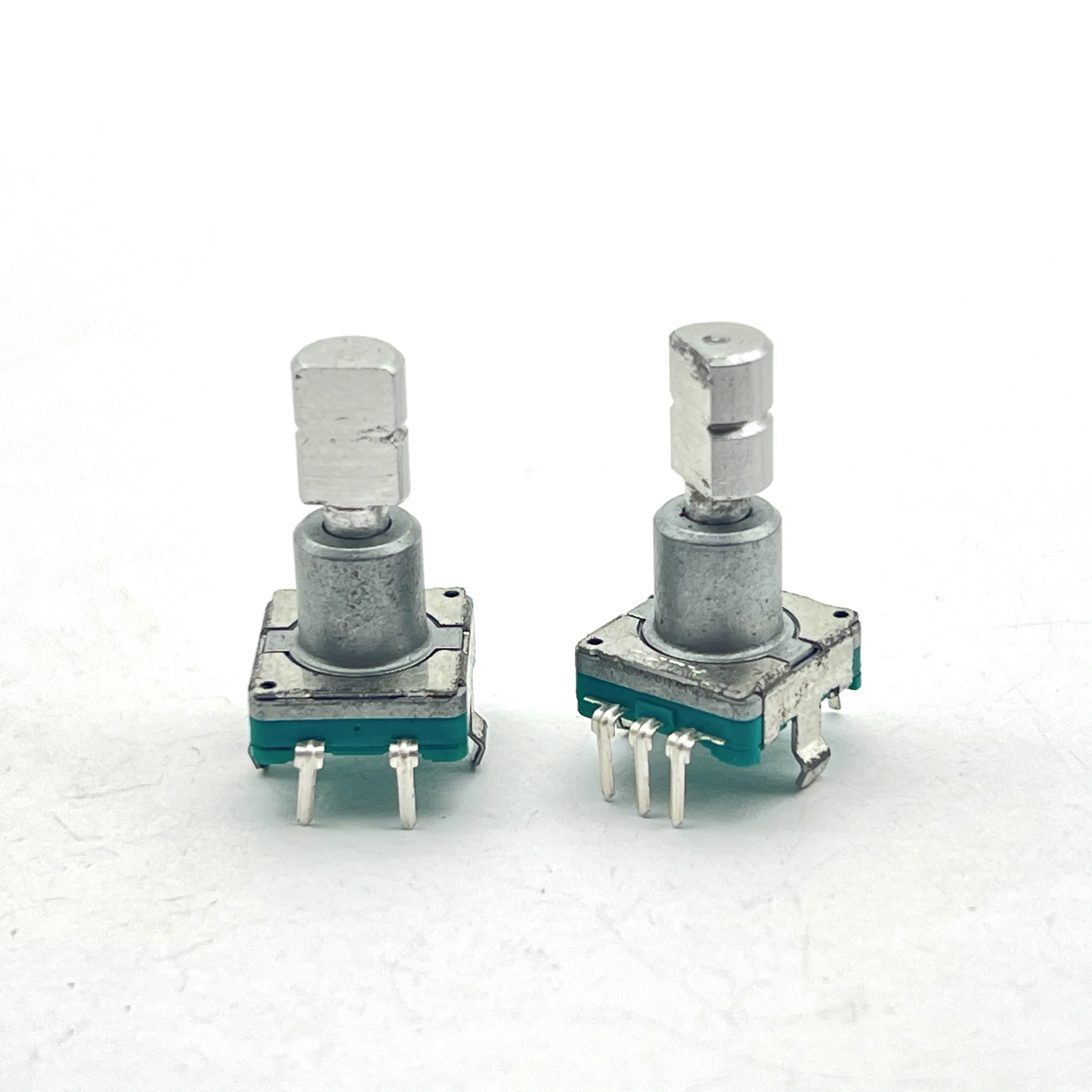 Original imported 2008-2012 Subaru Forester 6-disc CD head unit EC11 encoder 30 position 17 1pcs