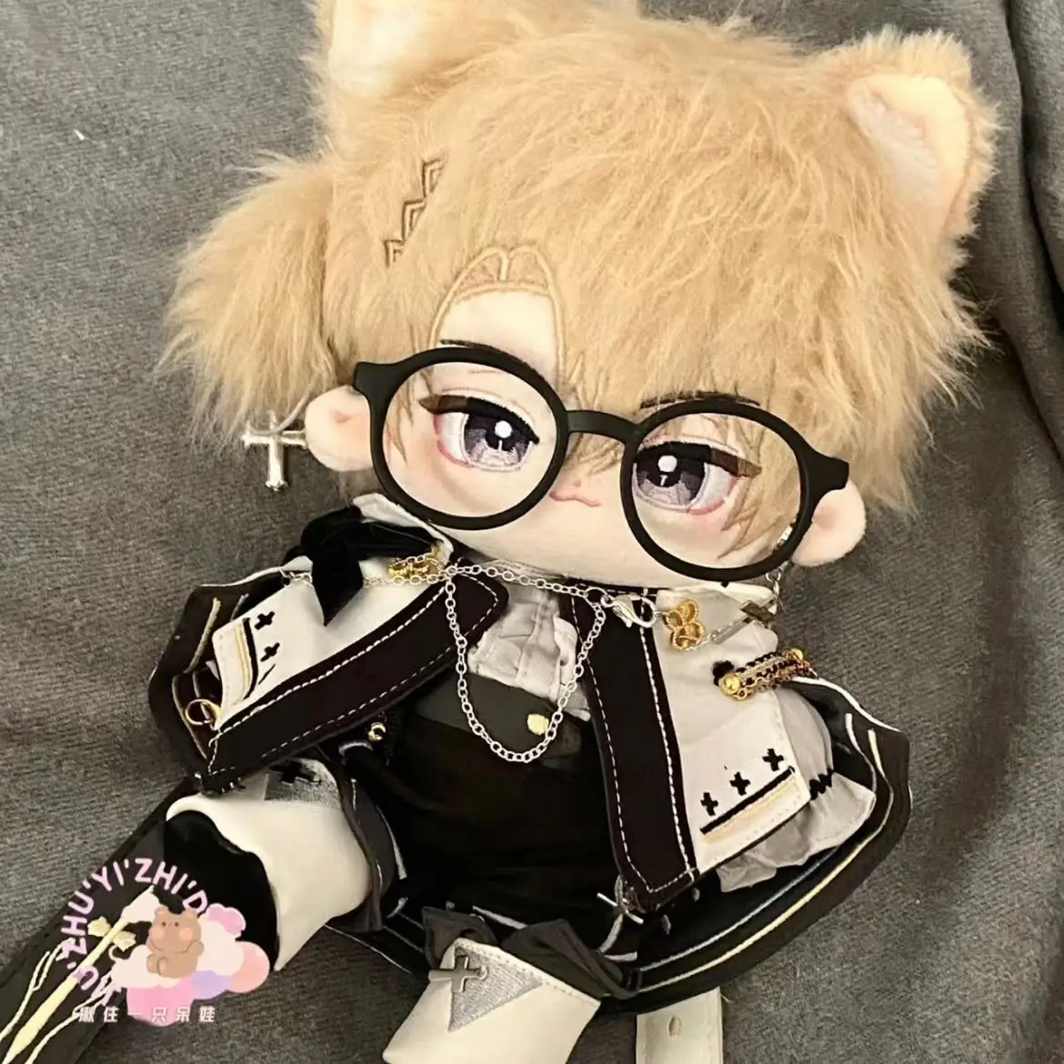 20 centimetri NIJISANJI Luca Kaneshiro Cosplay Morbido Peluche Ripiene Corpo della Bambola Bel Ragazzo Del Fumetto Vestire Cotone Peluche Regalo
