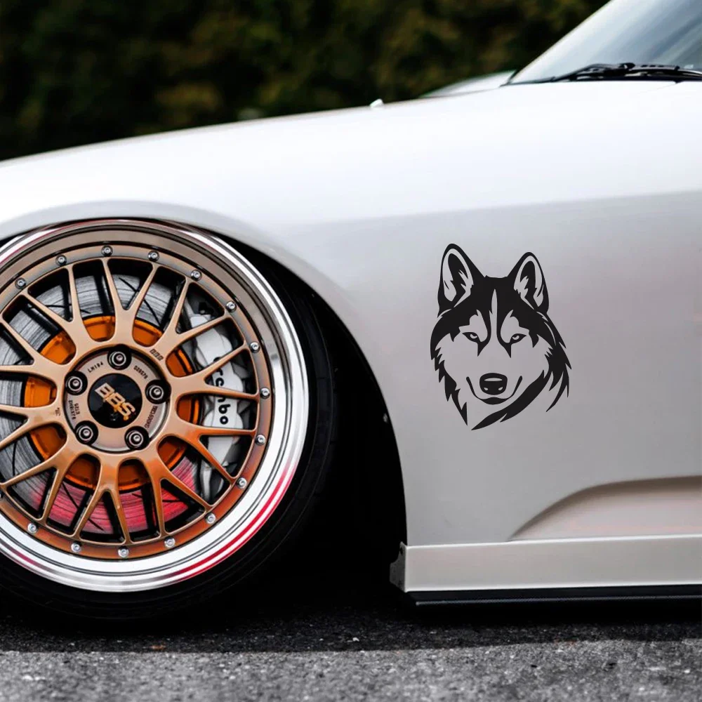 Husky pies naklejki okno samochodu dzika przyroda wilk naklejka pies z grafiką ciężarówka Laptop Camper zderzak winylowa tablica naścienna akcesoria dekoracyjne