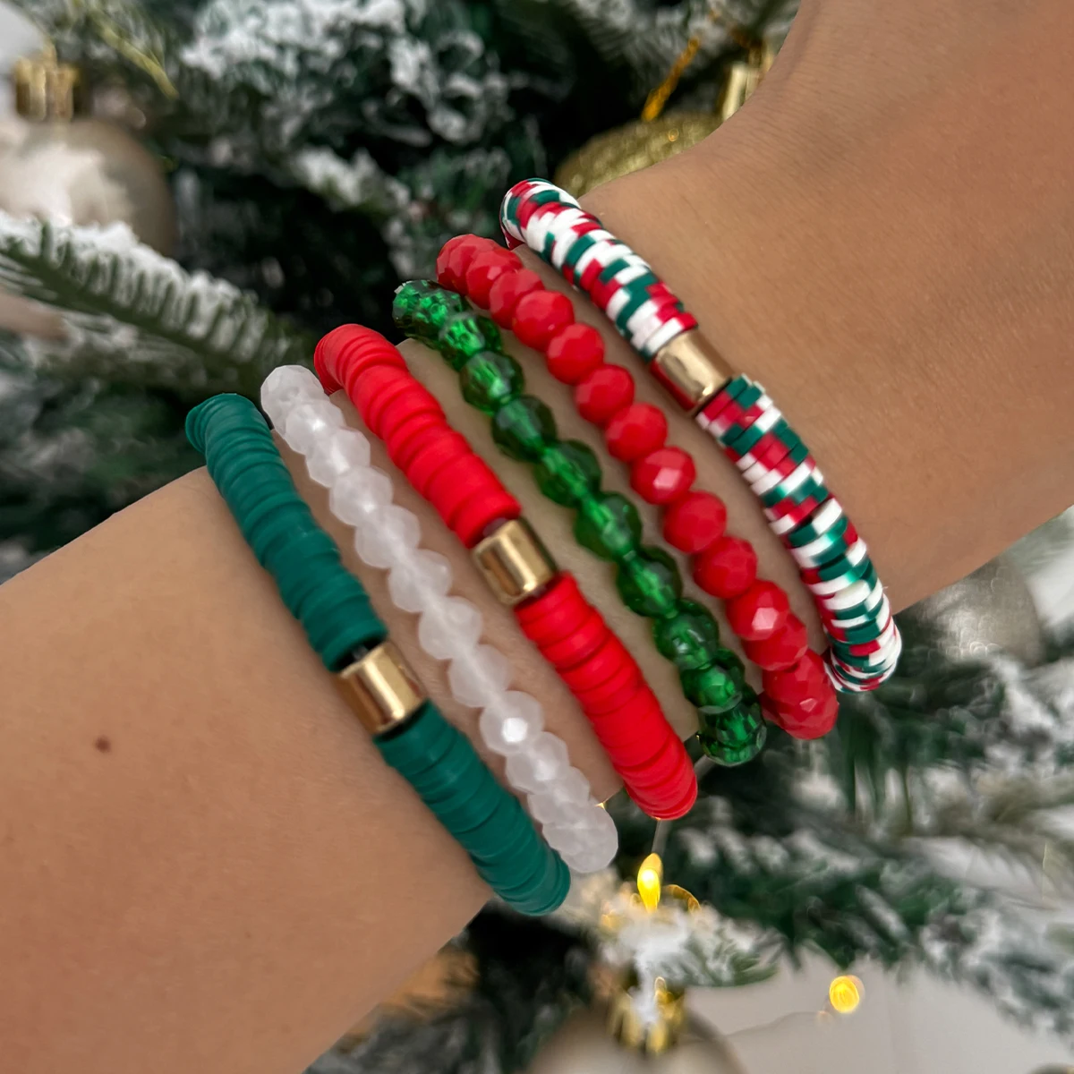 

SHIXIN 6Pcs/Set Red Green Acrylic Bead Chain Bracelet Women Stackable Elastic Rope Christmas Bracelet 2026 New Year Jewelry Gift