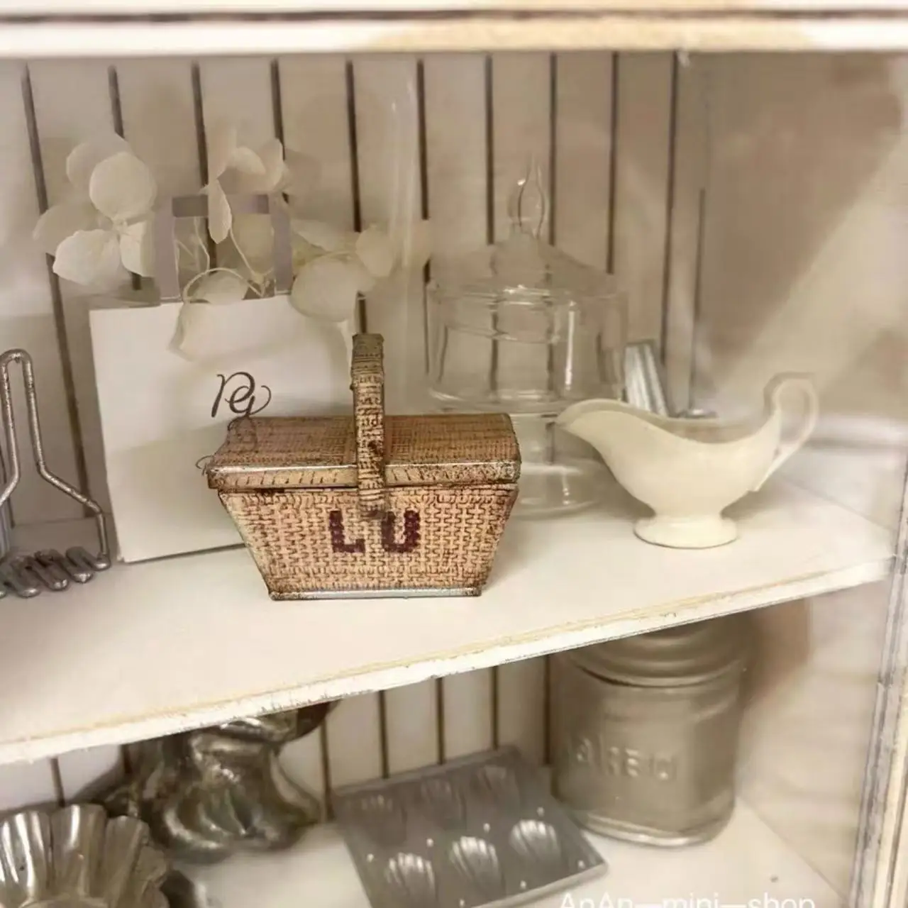 Miniature Vintage Table and Chair Furniture Props Doll House Biscuit Storage Bucket Wood Grain Basket Model Blythe Mini Milk Toy