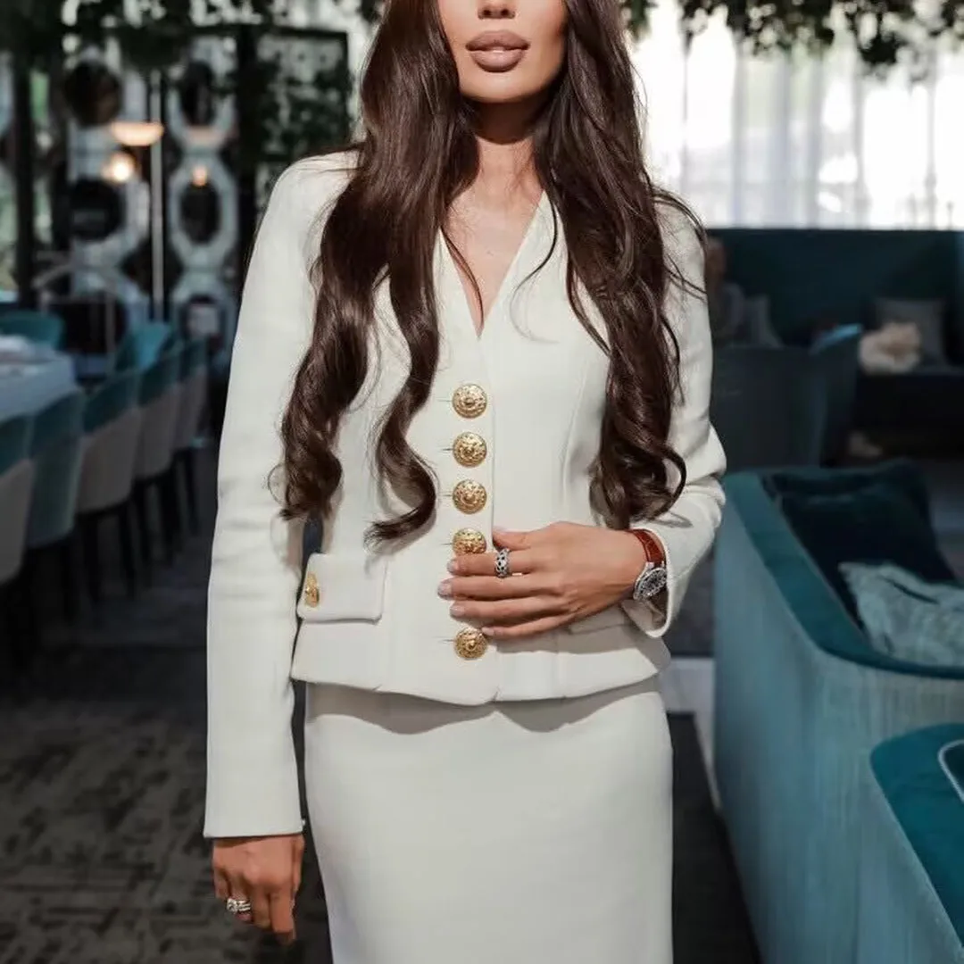 

High Quality Short Design Autumn Suit Jacket Women Luxury Gold Buttons V-neck Long Sleeve Pockets Slim Fit Fashion Blazer Coat