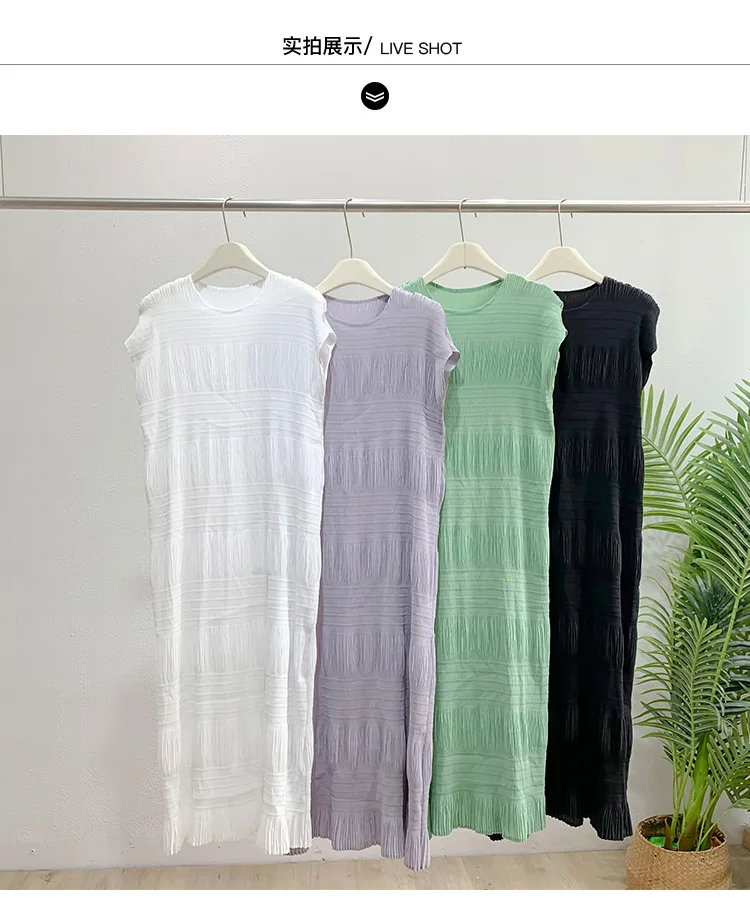 Miyake Plissee-Kleid Elegantes Weißes Mehrlagiges Sommer-Damen-Freizeitkleid Langes Maxikleid Strukturiertes Schmal Geschnittenes Schickes Alltagskleid – Detail 9