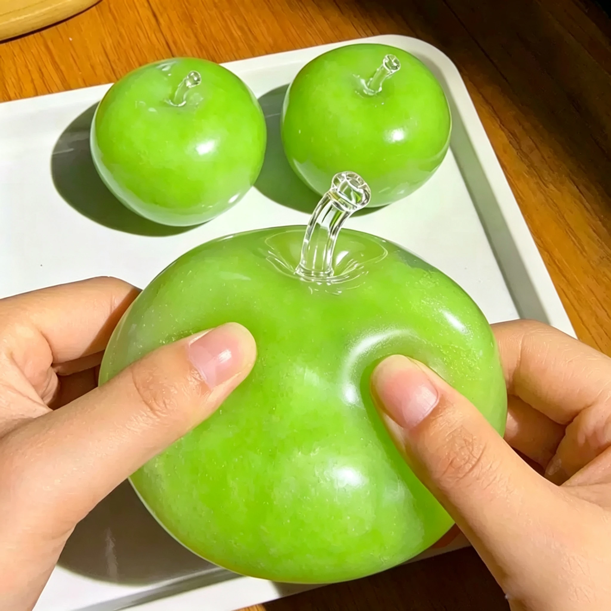 With Sound Green Apple Squeeze Toys Relieve Stress and Vent Anger Fidget Toys Plasticity SqueezetoysToRelieveStressforFriends