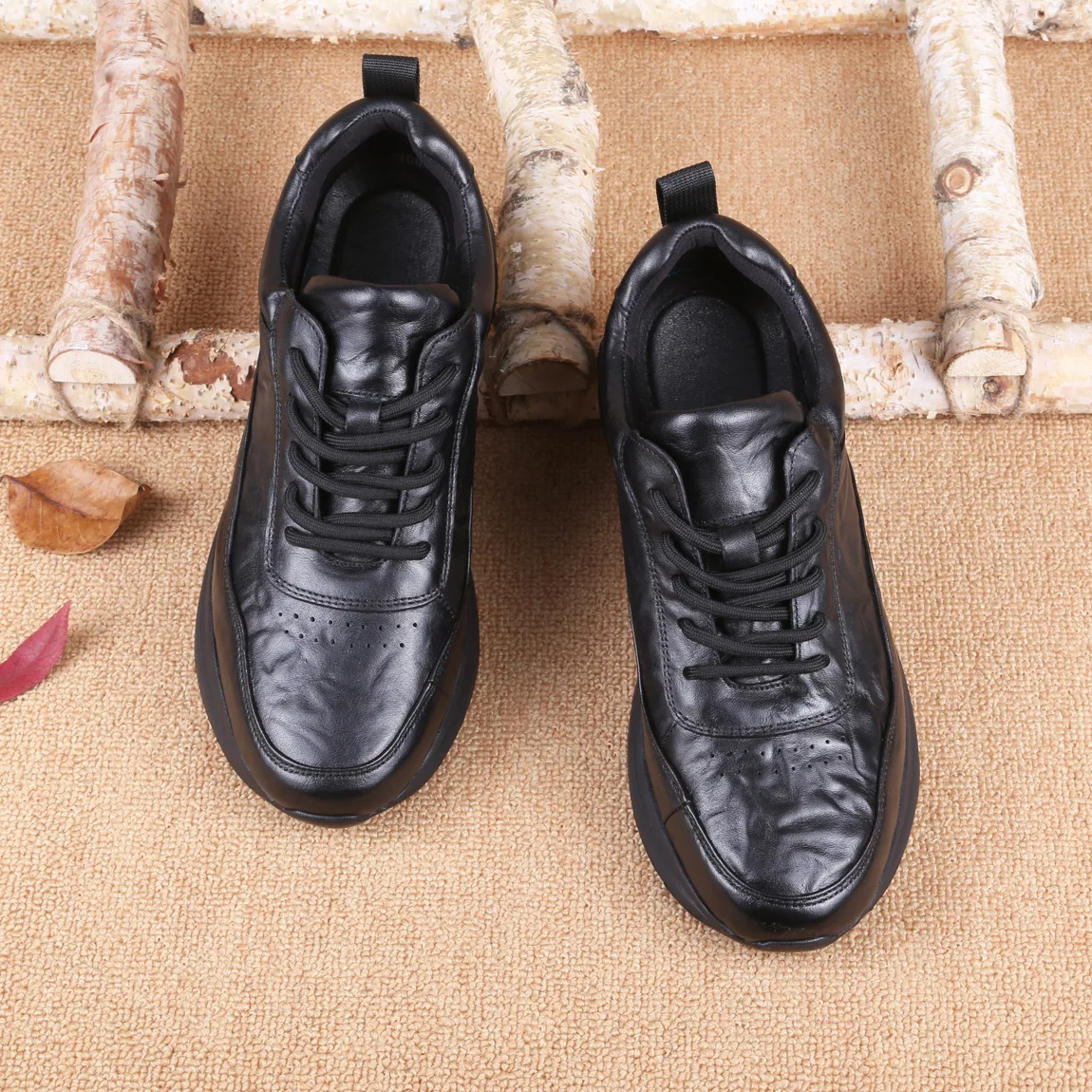 Leather Shoes Men Leisure Outdoor Athletic Walking Sports Travel Running Non-slip Middle-aged Elderly Dad Sneakers Lightweight