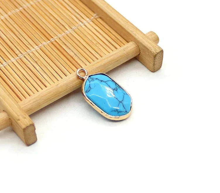 

Oval Natural Stone Necklace Pendant with Quartz Spots Cut and Polished Versatile and Shiny Accessory for Men Women in Daily Life