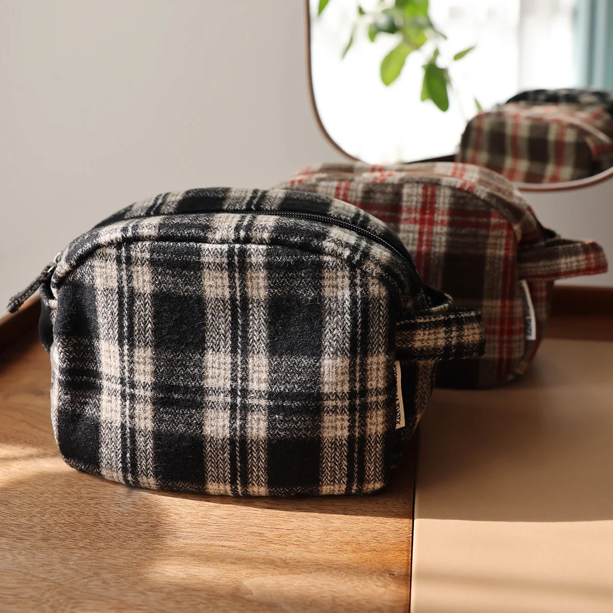 Classic Plaid Large Capacity Makeup Bag, Travel Portable Multifunctional Inner Pouch, Handheld Zipper Wash Bag, Unisex Xl Size