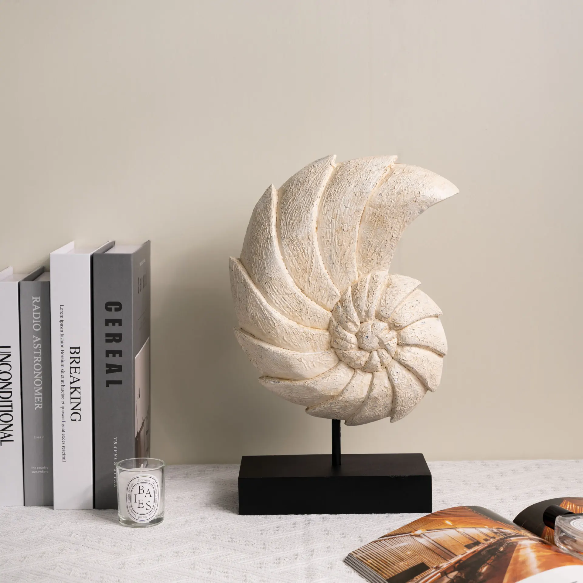 CX Modern Minimalist Home Living Room Entrance Table Conch Ornament Sculpture