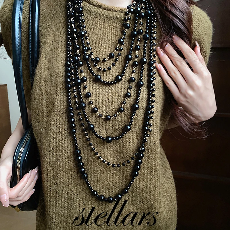 

Niche-Designed Multi-Layered Acrylic Beaded Necklace Minimalist Temperamental Long-Length Women's Sweater Chain Accessory