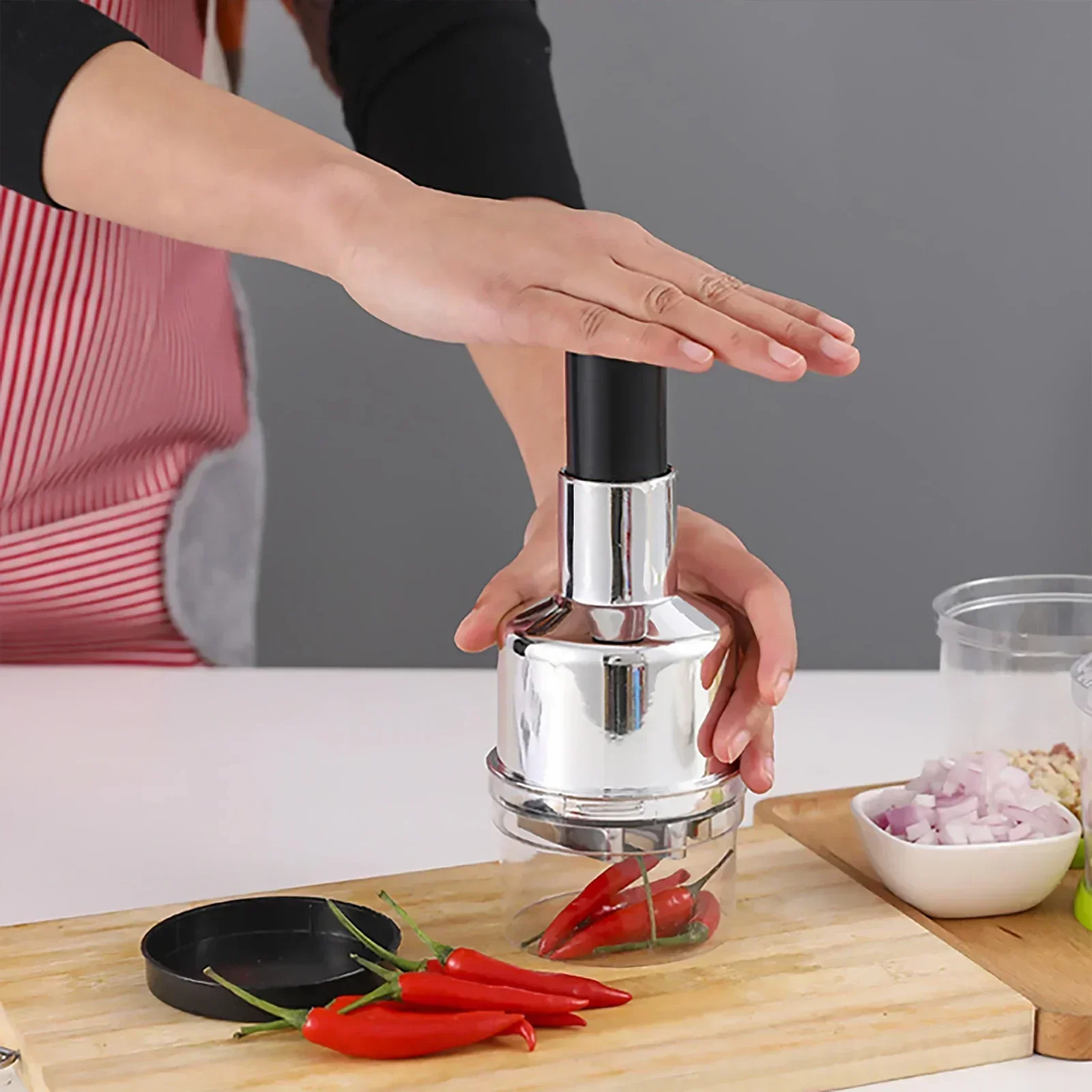 

Kitchen Manual Food Chopper Handheld Slap Press Chopper Mincer for Onions Garlic Nuts Efficient Garlic Onion Peeling Artifact