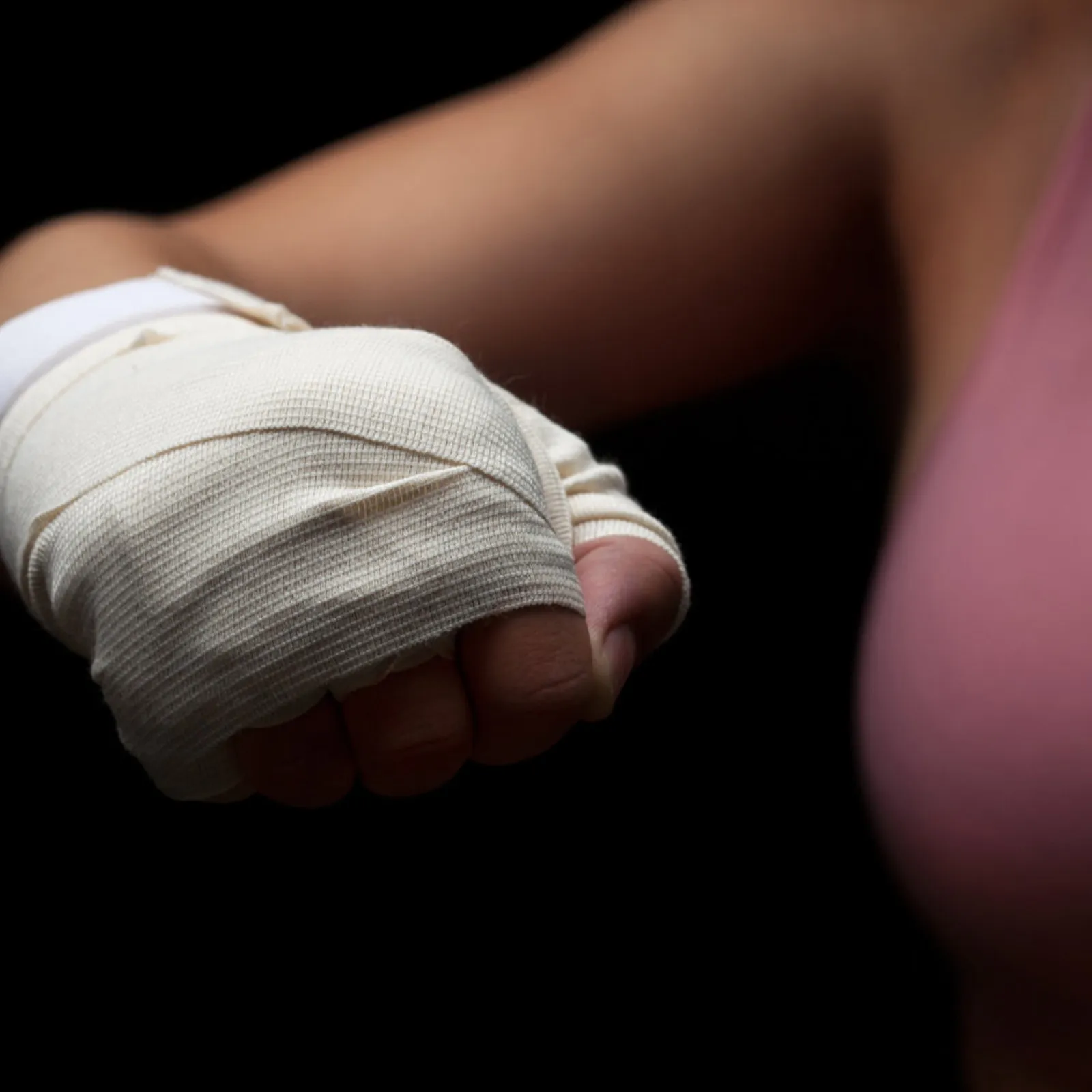 

Эластичный спортивный защитный бандаж (1 шт.), самоклеящаяся повязка для бега из нетканого материала, компрессионный бандаж для пальцев и лодыжек, спортивный бандаж.