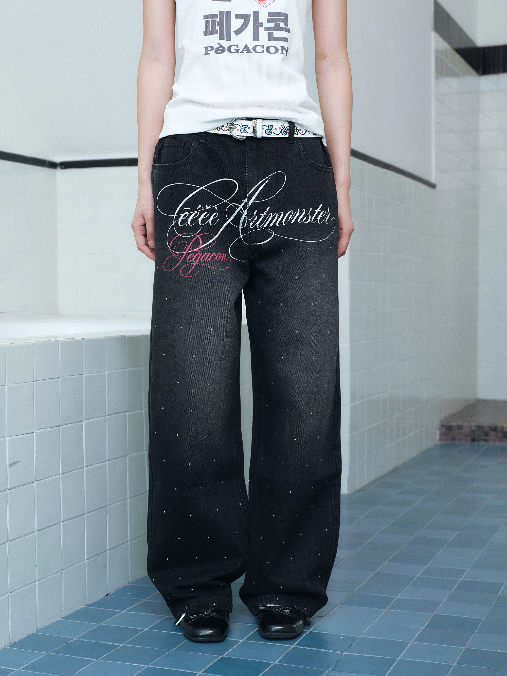 Artistic Letter Print Straight Leg Jeans Glittering Design Comfortable Breathable Men's Denim Pants Handwritten Starry 