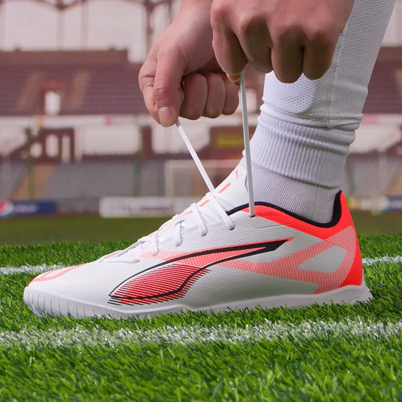 Новые мужские и женские кроссовки Puma для занятий спортом на открытом воздухе, практичные тренировочные туфли с шипами TT, амортизирующие футбольные бутсы 108331-01