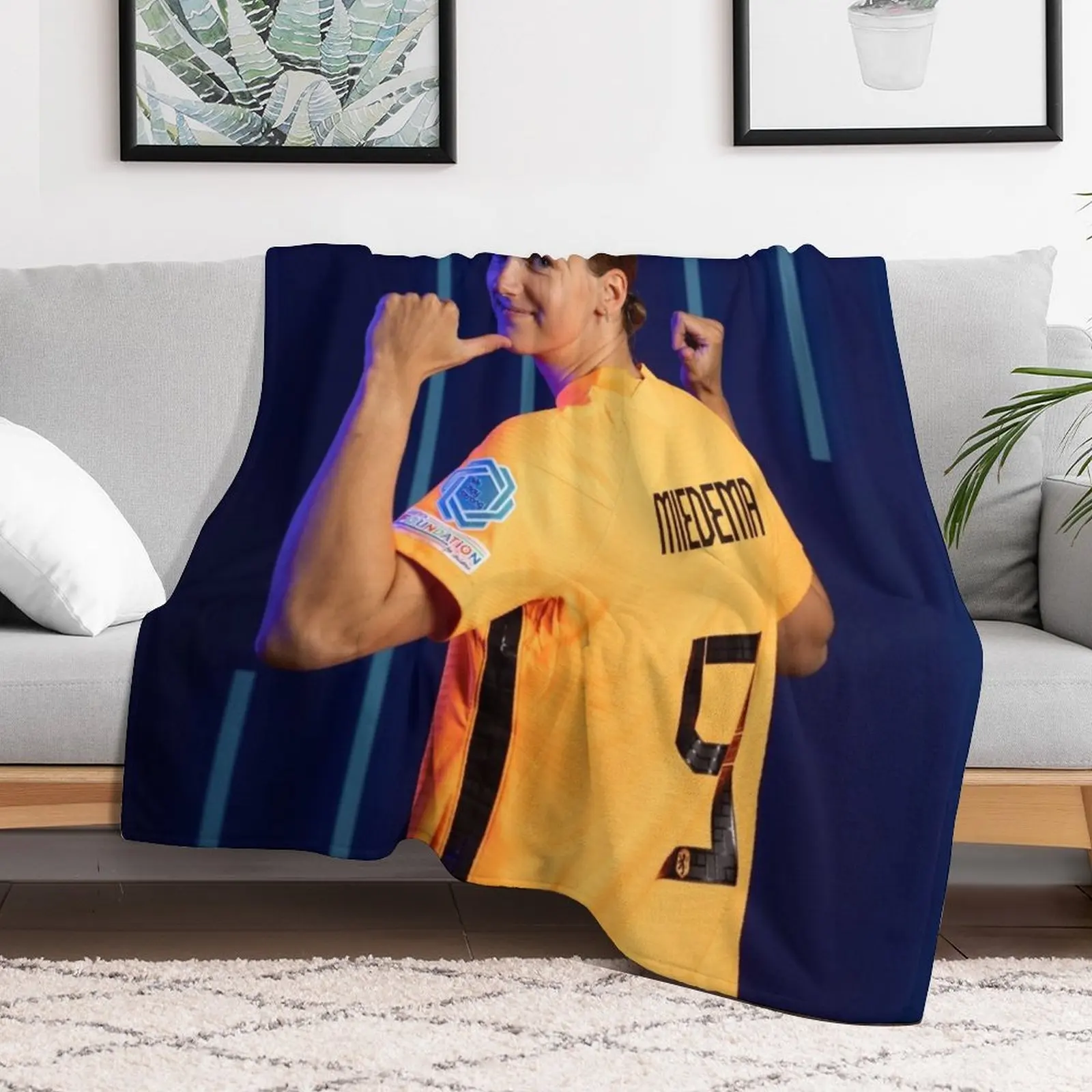 vivianne miedema 2#220922 Throw Blanket