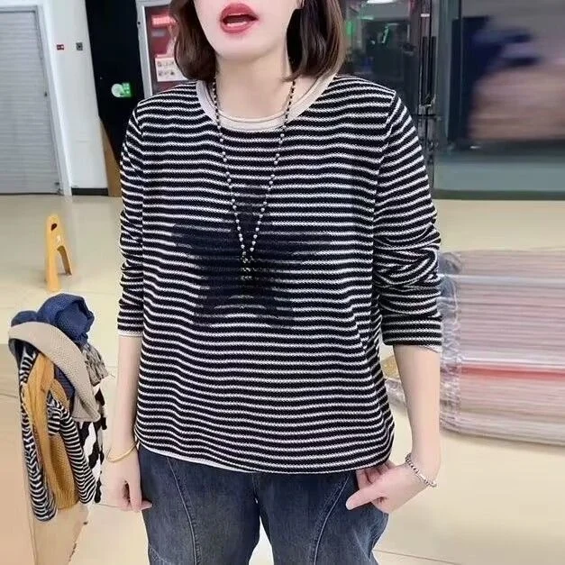 เสื้อสเวตเตอร์ไหมพรมลายทาง แขนยาว ทรงหลวม สไตล์ลำลอง แฟชั่นสำหรับผู้หญิง ฤดูใบไม้ผลิ ฤดูใบไม้ร่วง ปี 2025 ให้ความรู้สึกสบาย