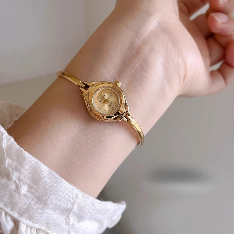 

2025 waterproof quartz watch birthday gift student classic trend women's watch elegant and simple